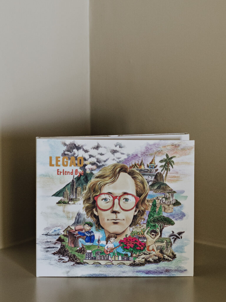 Erlend Øye & La Comitiva Poster Italy 2019 - Say Yes