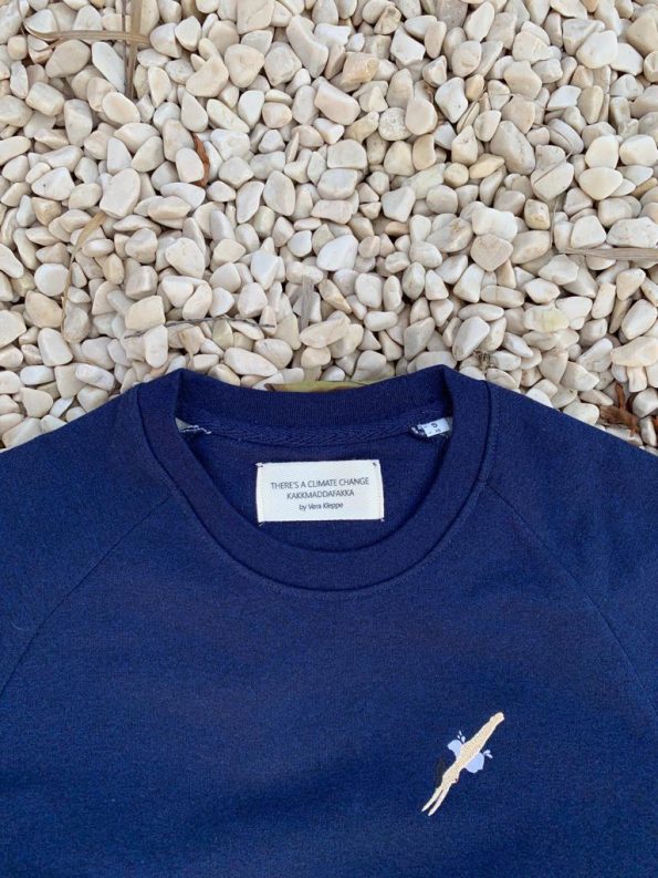 naked-blue-sweater-kakkmaddafakka-label